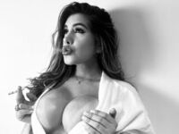 camgirl masturbating with sex toy SarayYork